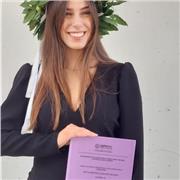 Insegnate di qualsiasi materia delle elementari. Ho anche amplie conoscenze per quanto riguarda le scienze umane e sociali